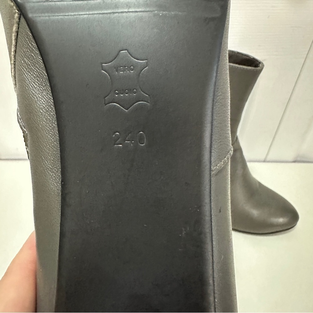 Elegant Gray Leather Boots Sz#8 - Picture 2 of 9